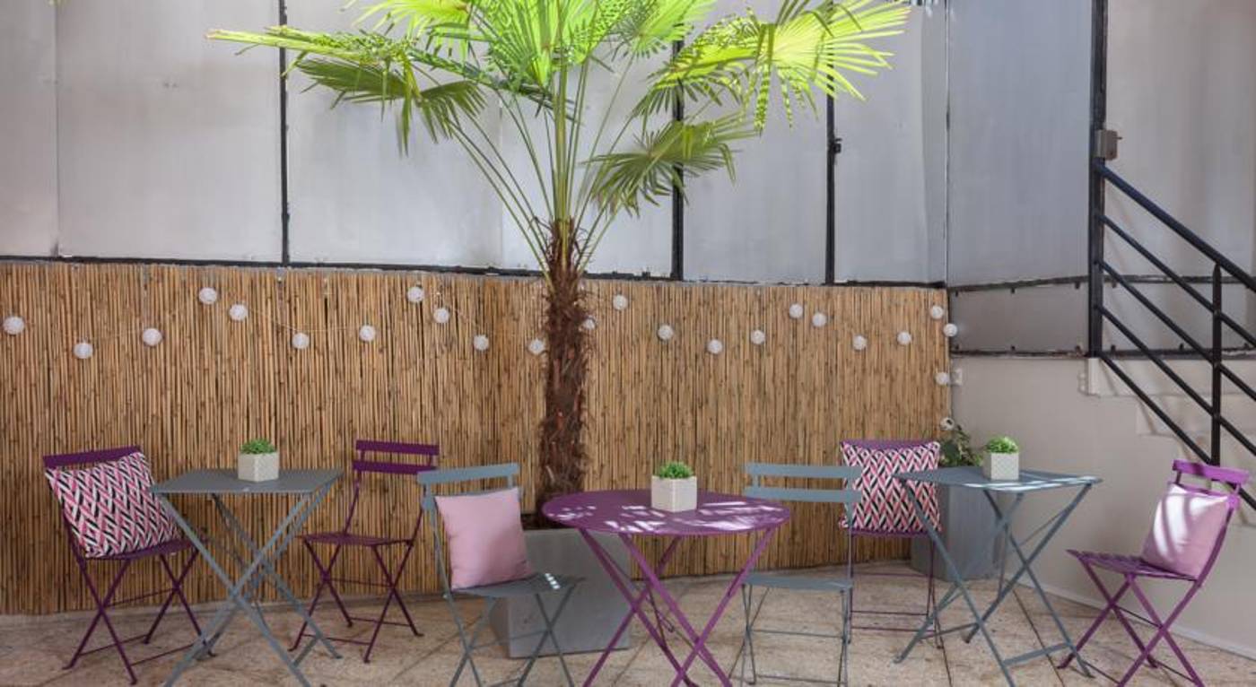 Comfort-Hotel-Lamarck-Terrace-11