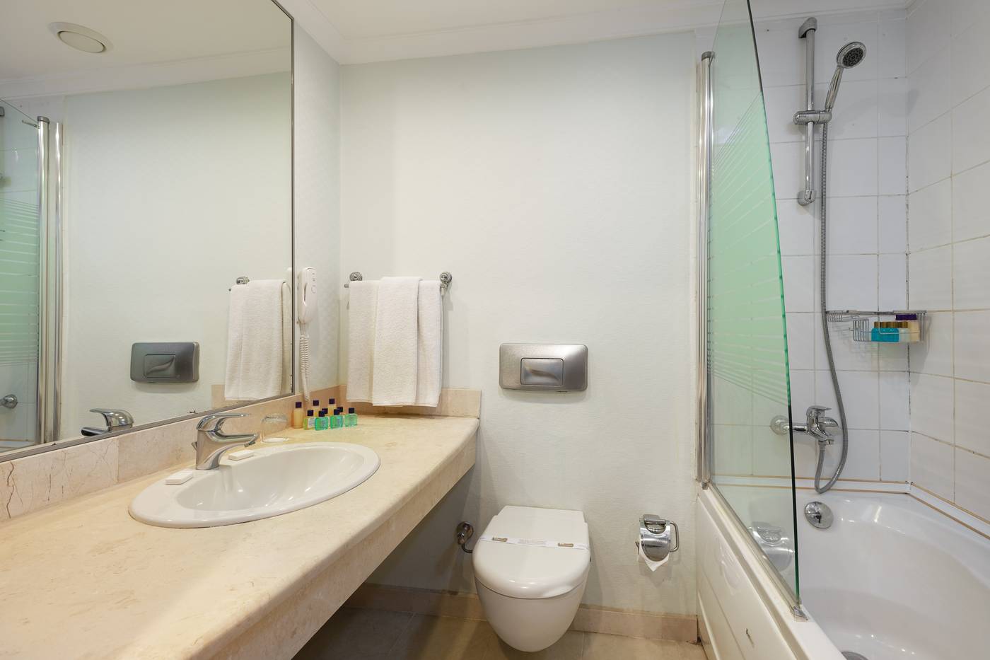 X-Life-Hotel--15-Room-27