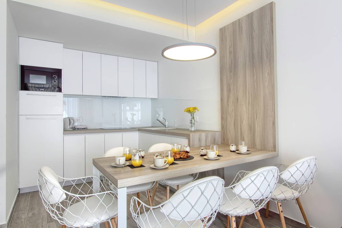 Kalamota-Beach-House-Room-19