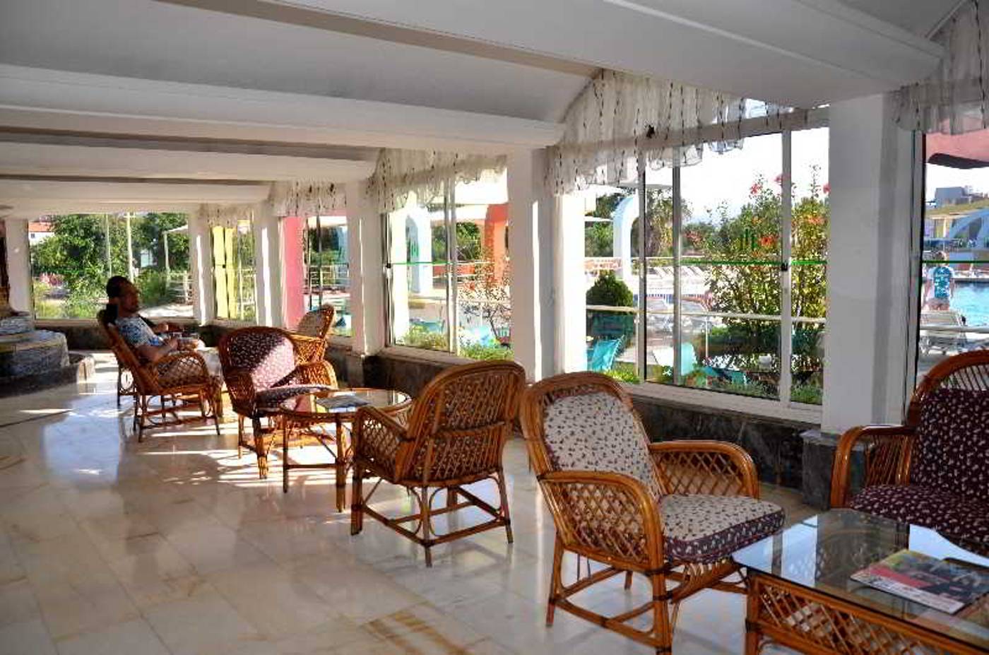 Orient-Life-Hotel-Lobby-30