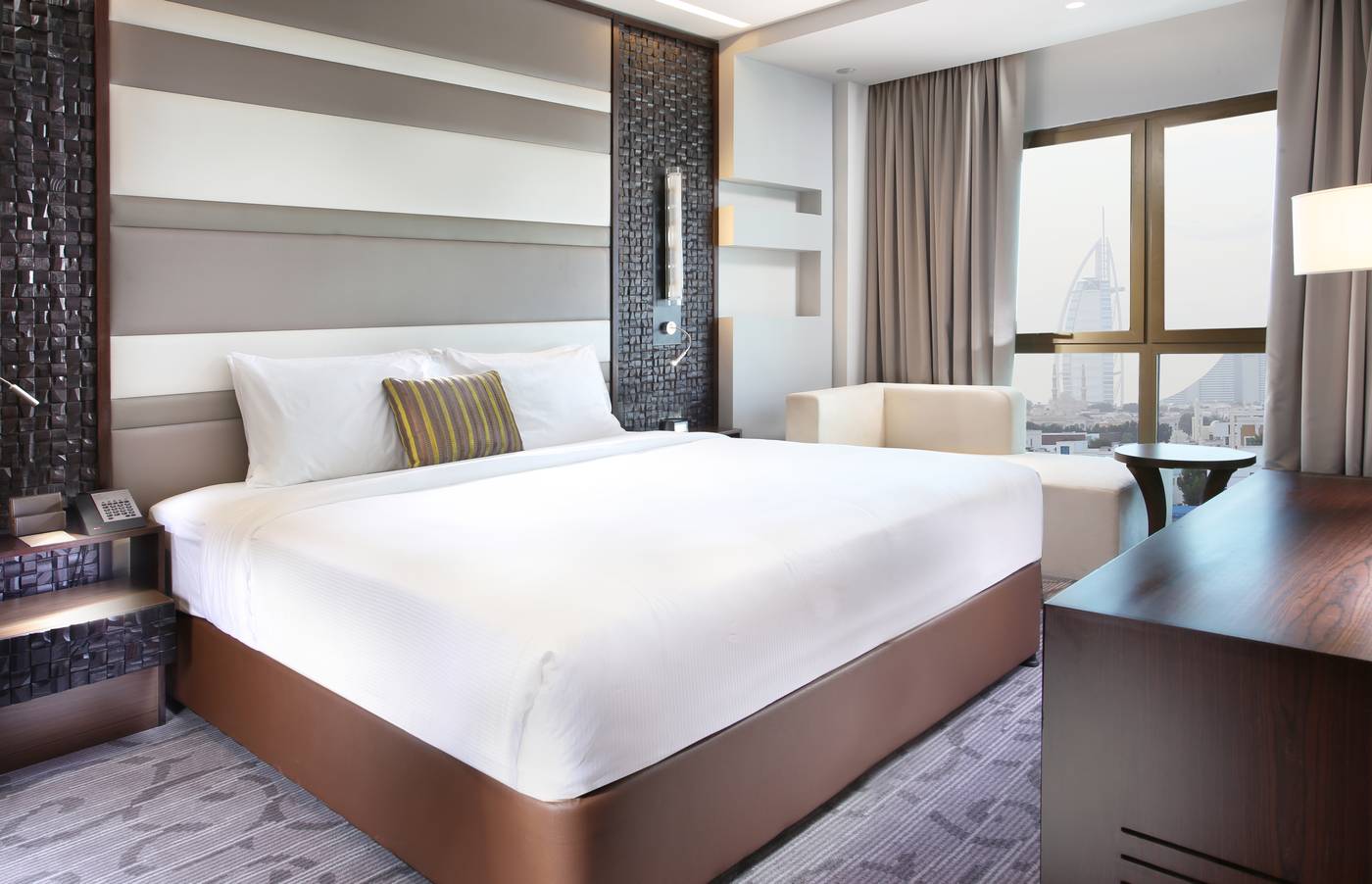 Metropolitan-Hotel-on-Sheikh-Zayed-Road-Dubai-Room-35