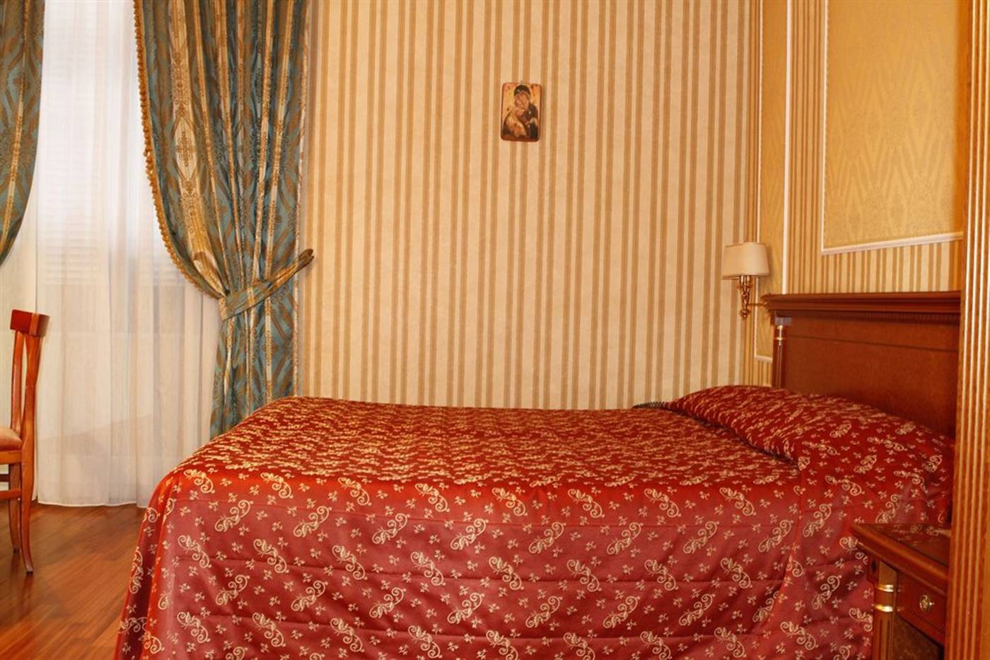 The-Major-Hotel-Room-24