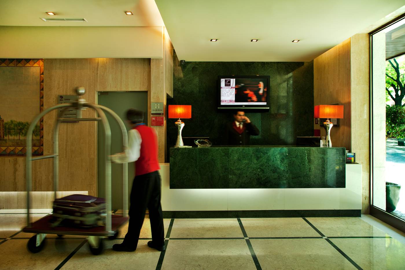 Turim-Iberia-Hotel-Lobby-13