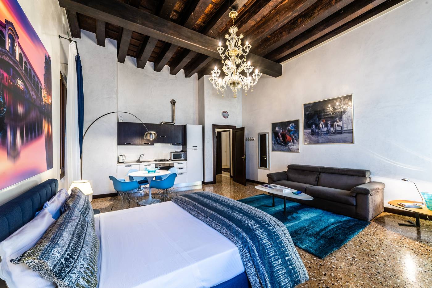 Ca--Sant-Angelo-Apartments-Room-4