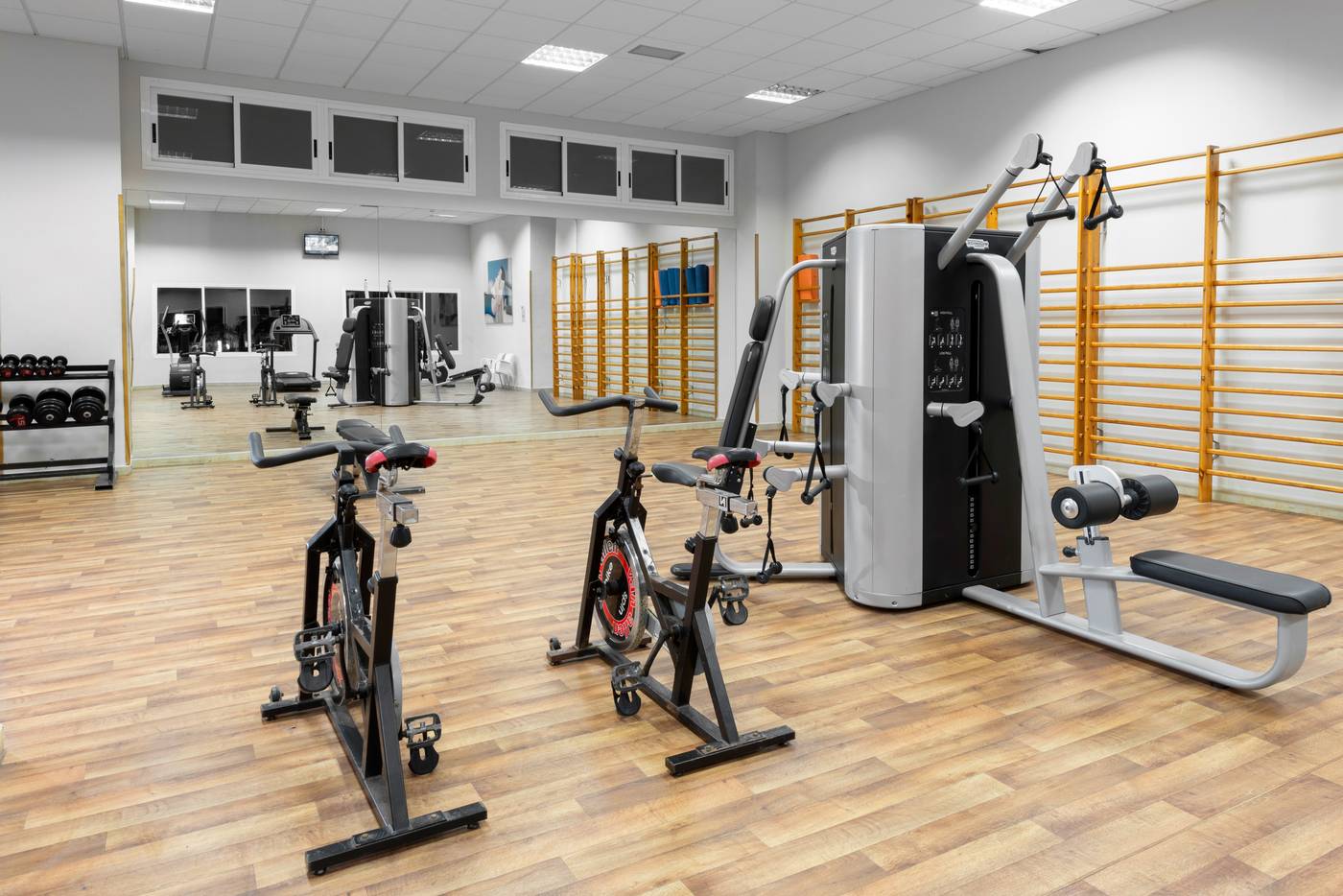 Elba-Sara-Beach---Golf-Resort-Sports-and-Entertainment-52