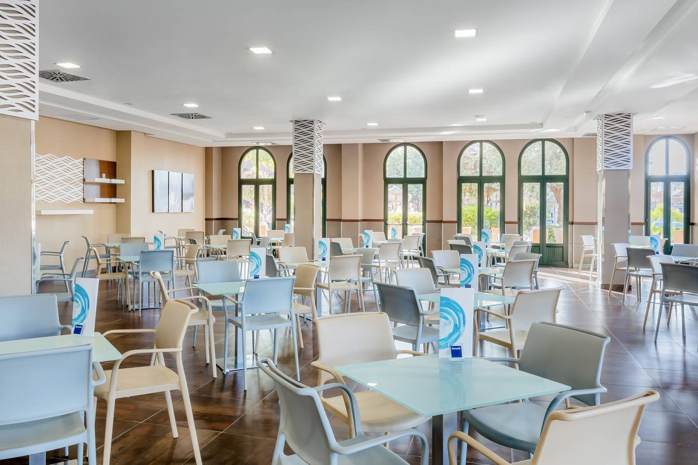 Barcelo-Punta-Umbria-Beach-Resort-Bar-56