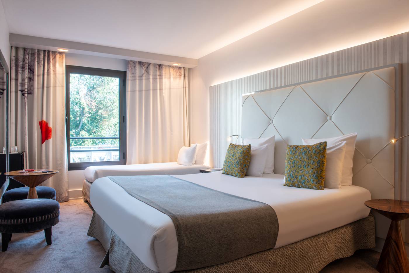 Le-Parisis-Hotel-Room-6