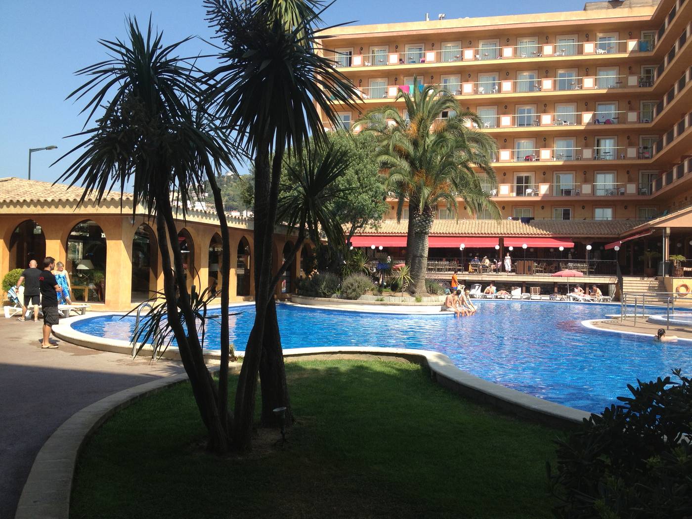 Luna-Club-Pool-5