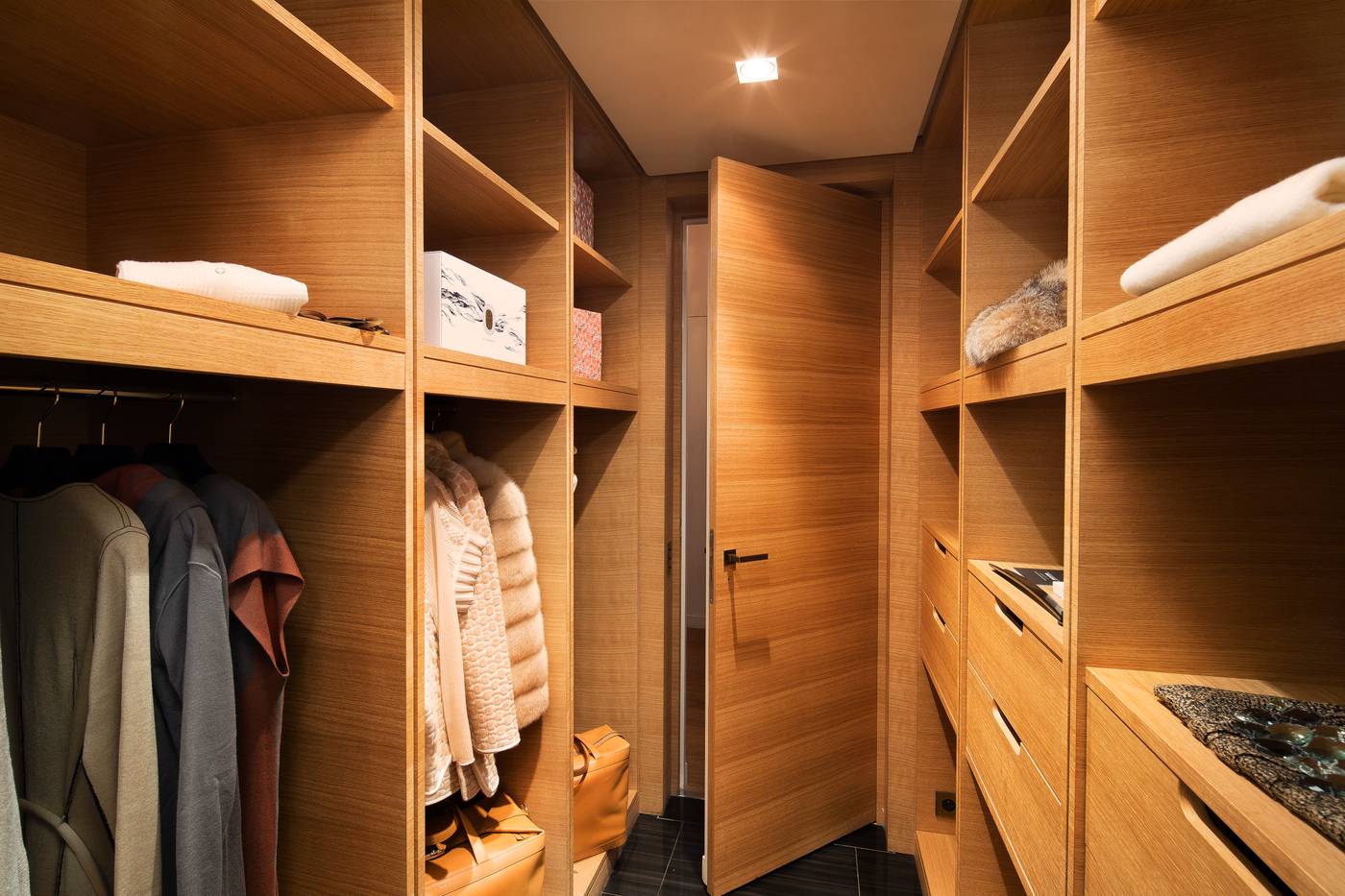 Marignan-Champs-Elysees-Room-40