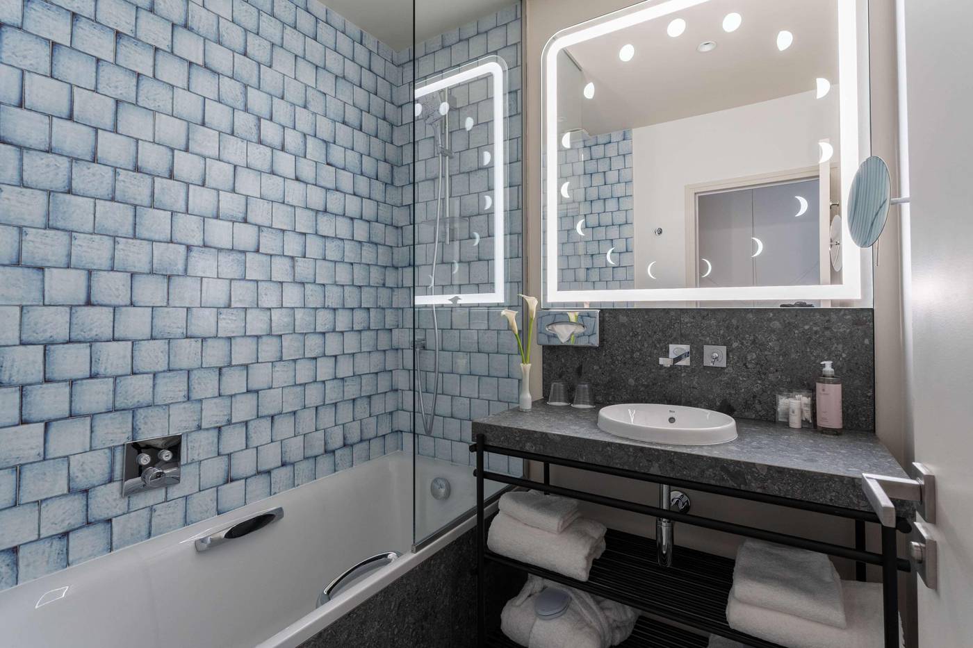 Astra-Opera-Astotel-Room-41