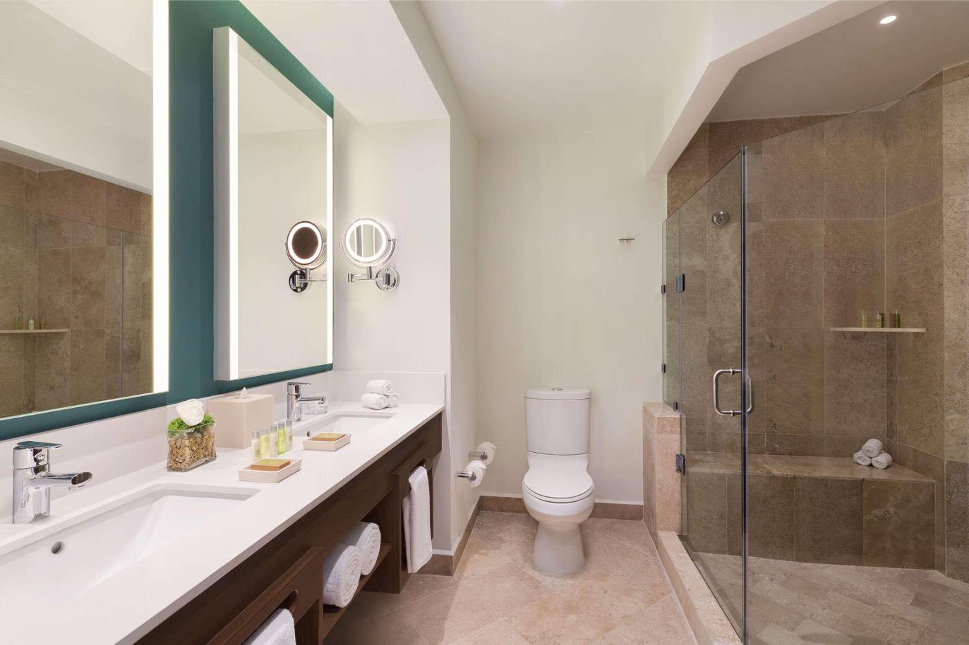 Hilton-Playa-del-Carmen-All-inclusive--The-Royal--Room-53