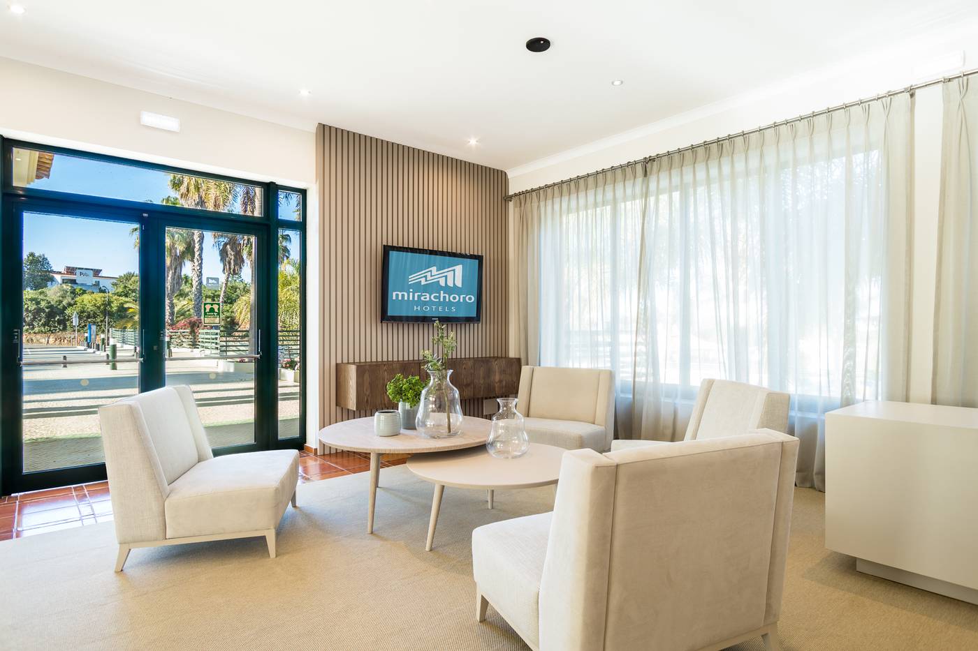 Mirachoro-Carvoeiro-Lobby-33