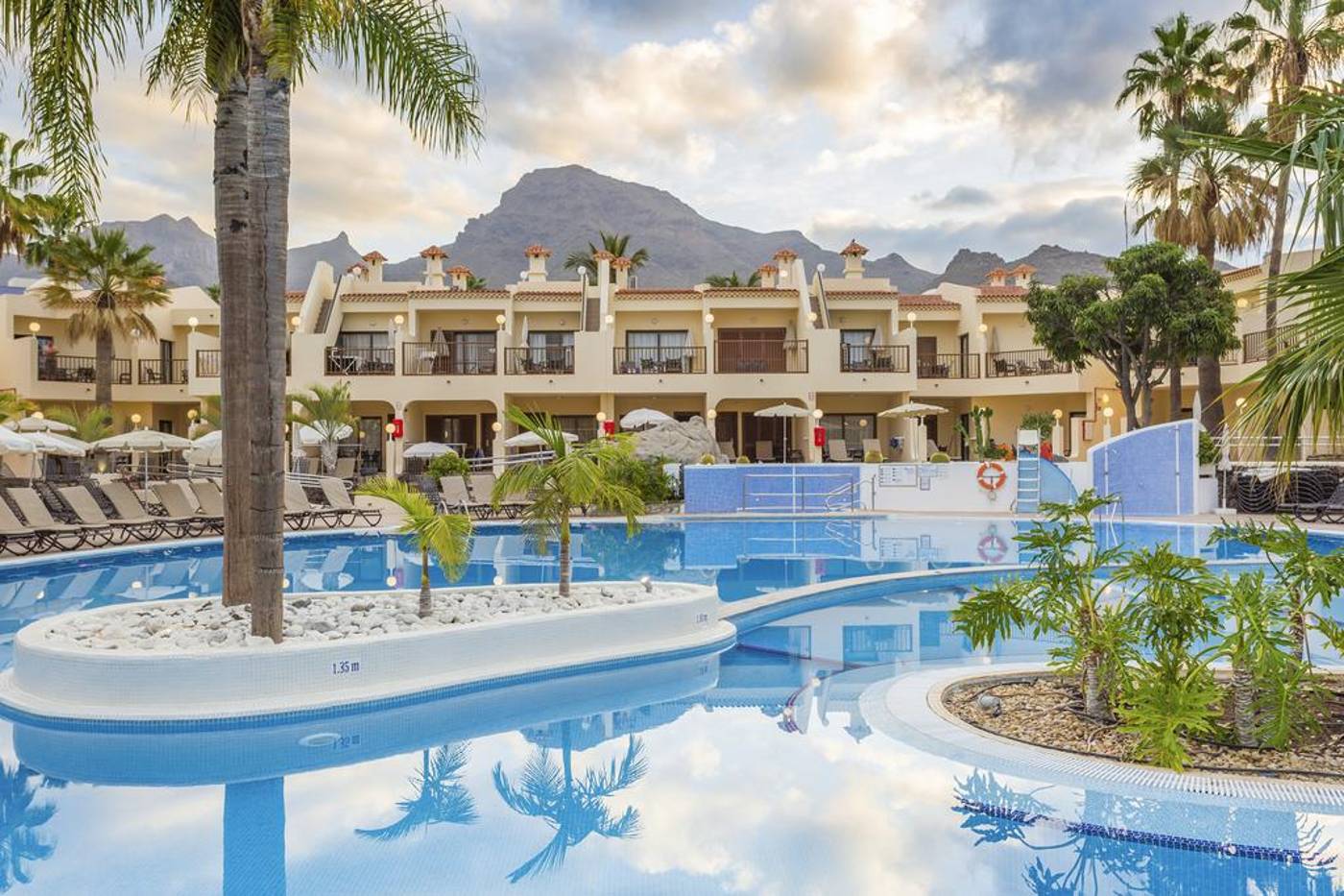 Royal Sunset Beach Club by Diamond Resorts