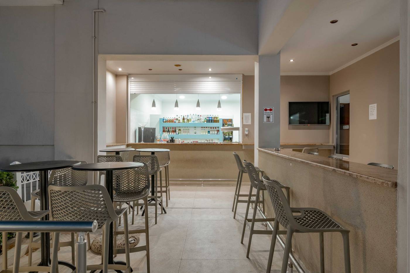 Karras-Hotel-Bar-54