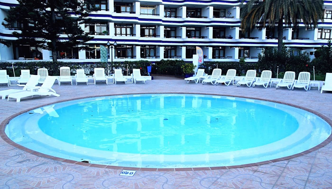 Tamaran-Apartamentos-Pool-10
