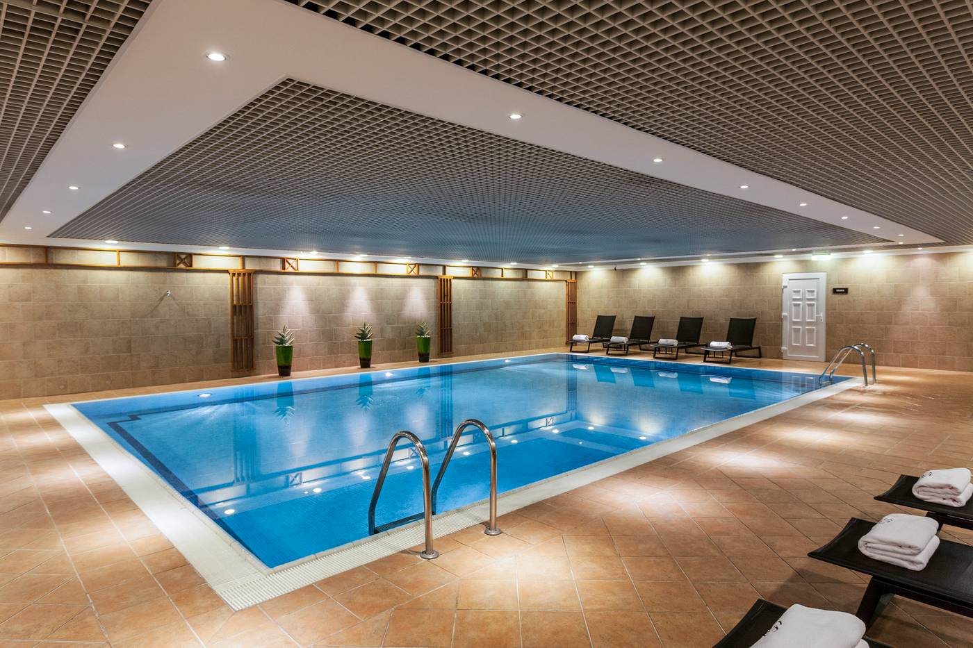 Sofitel-Budapest-Pool-42