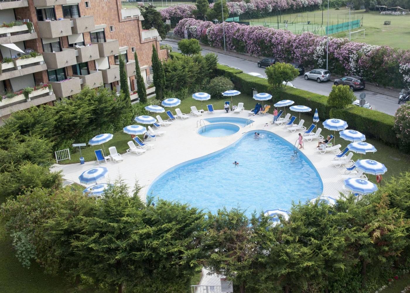 Suite-Marilia-Apartments-Pool-59