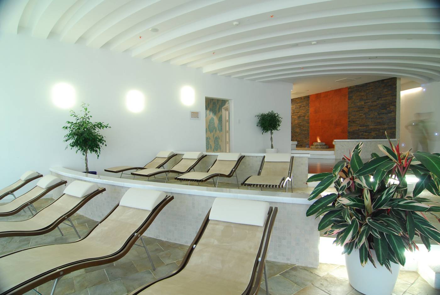 Splendid-Conference---Spa-Resort-Pool-61