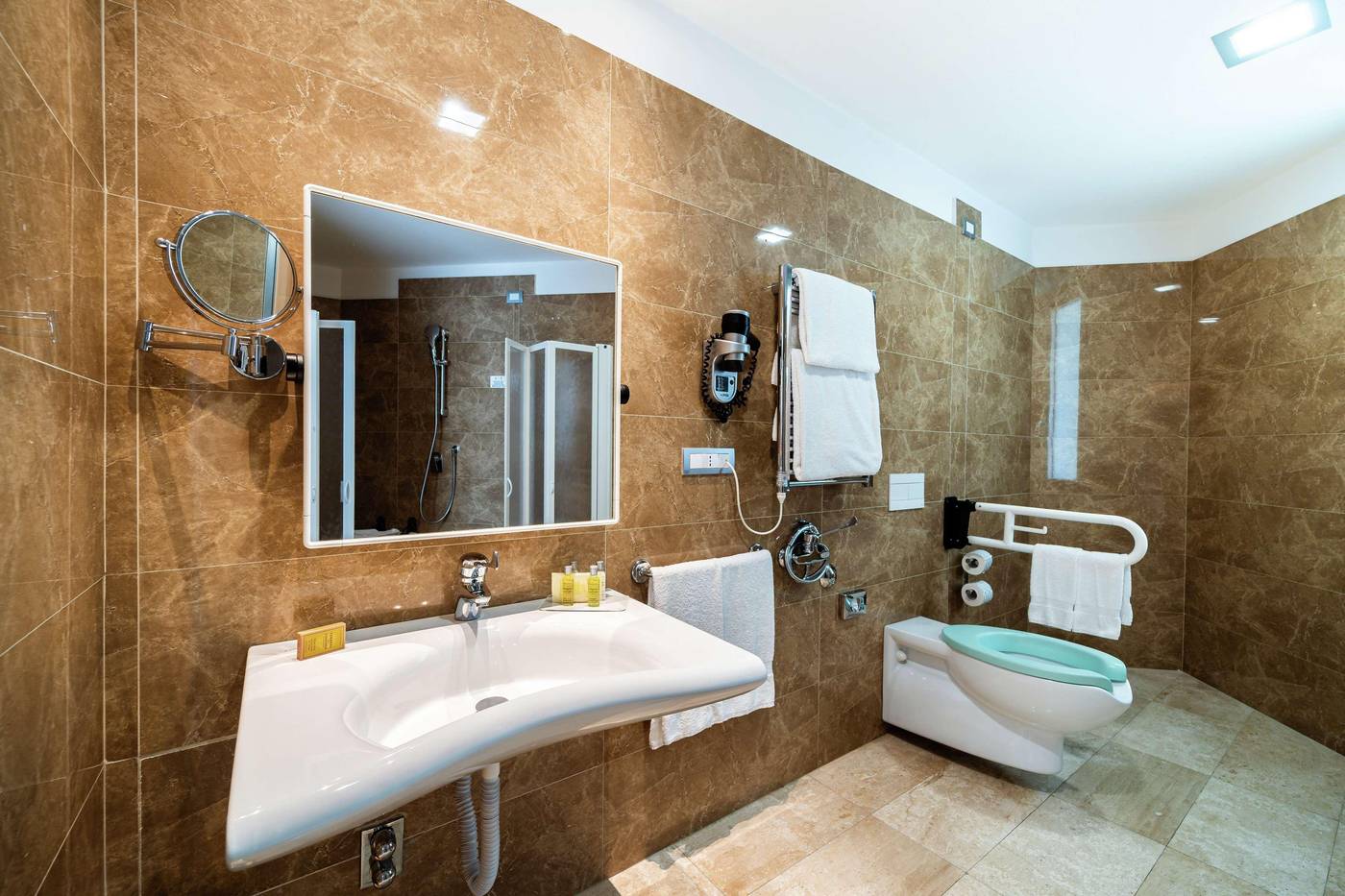 Double-Tree-by-Hilton-Hotel-Olbia-Room-39