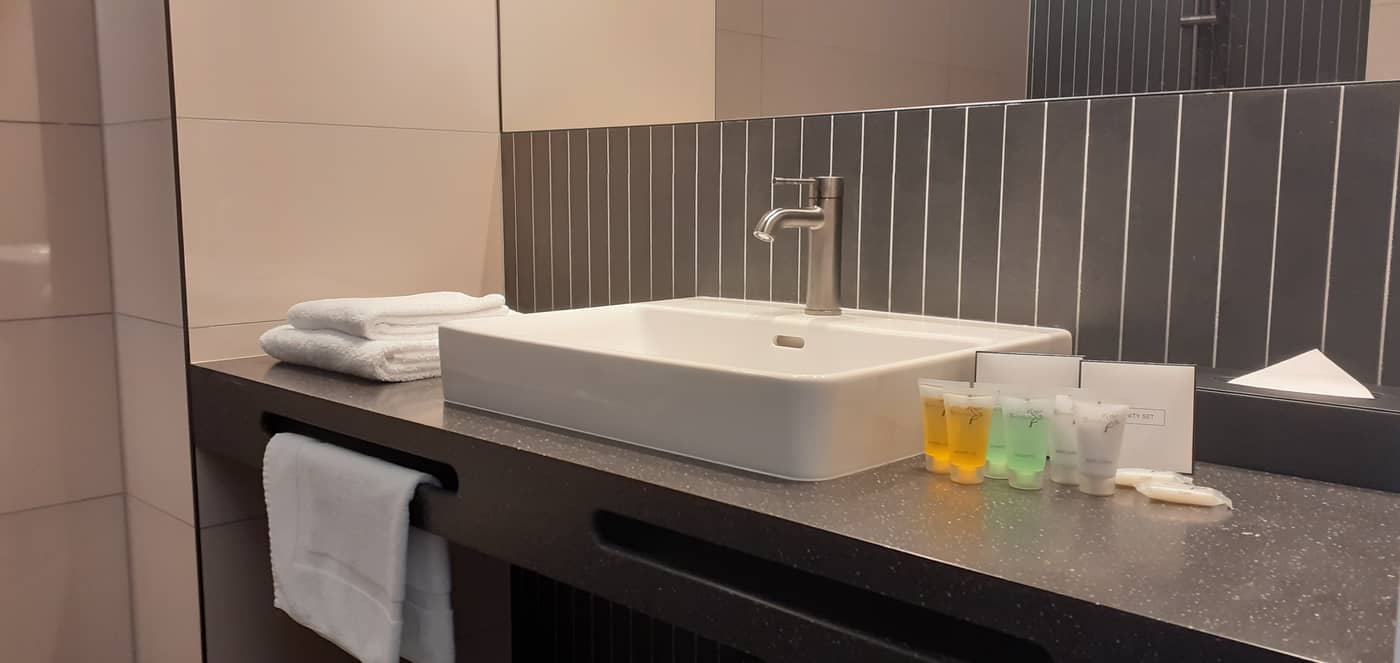 The-Gold-Bank-Room-18