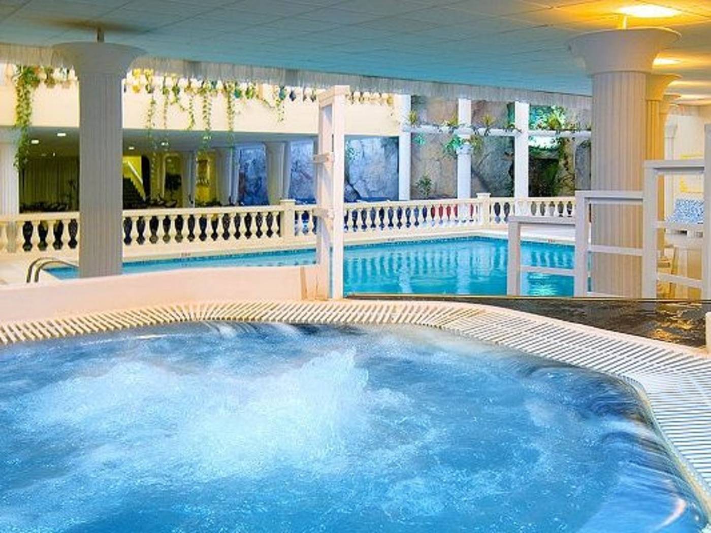 Magic-Fenicia-Pool-51