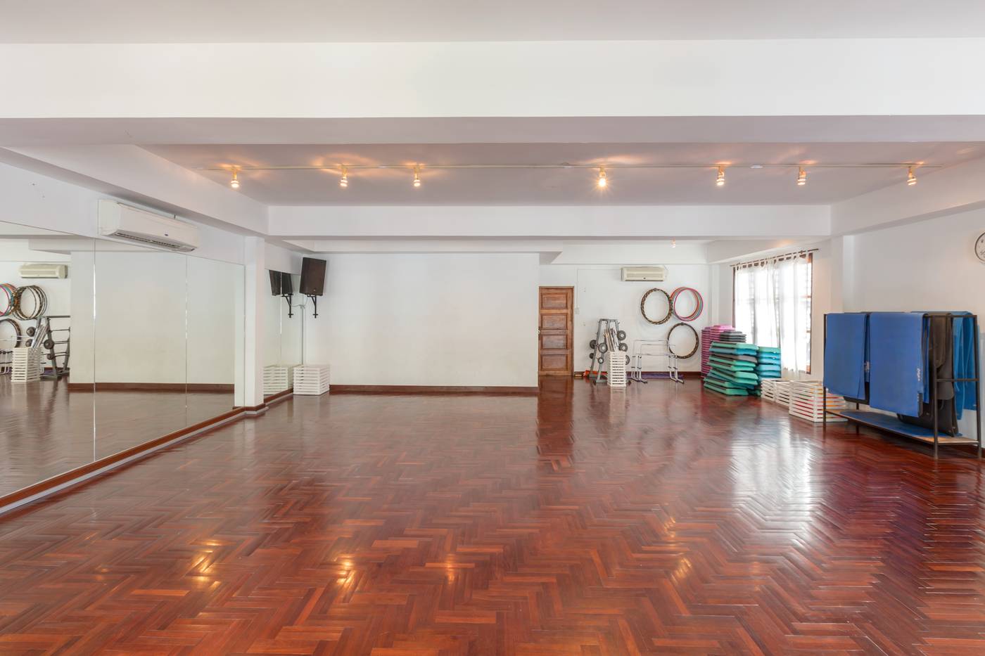 Sunwing-Bangtao-Beach-Sports-and-Entertainment-68