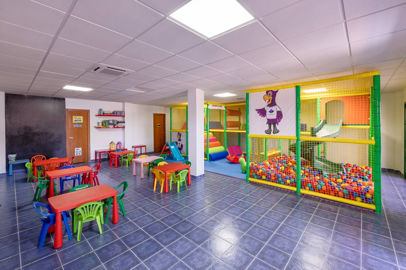 Hotel-LIVVO-Mirador-Papagayo-Sports-and-Entertainment-66