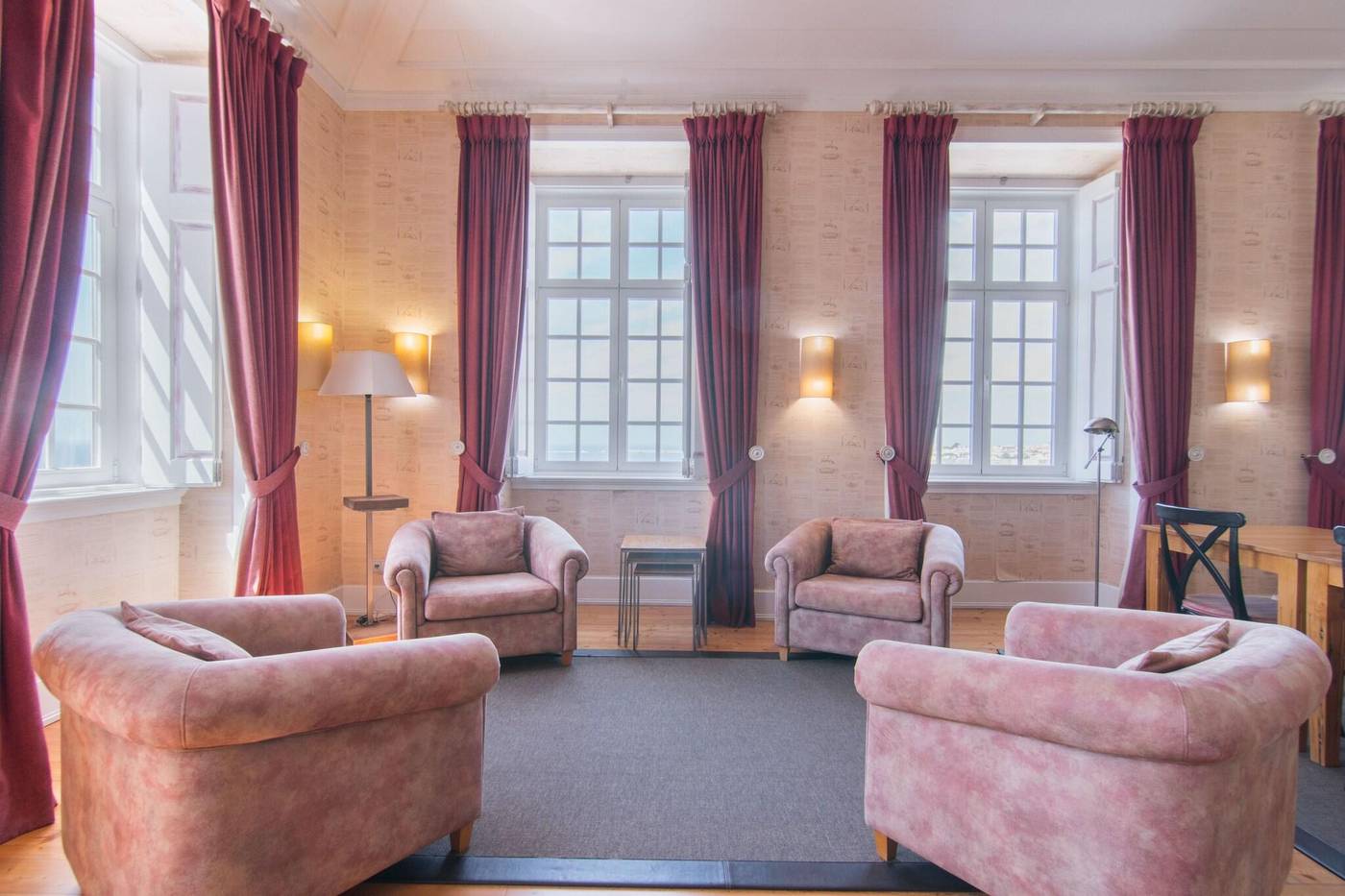 Casa-do-Medico-de-S--Rafael-Lobby-23