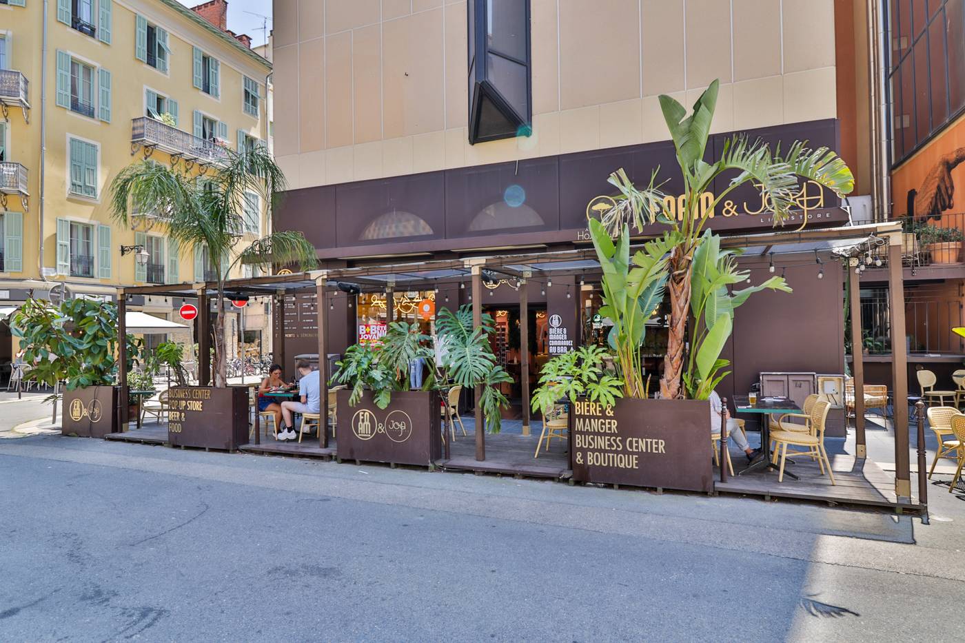 Hotel-du-Pin-Nice-Port-Terrace-2