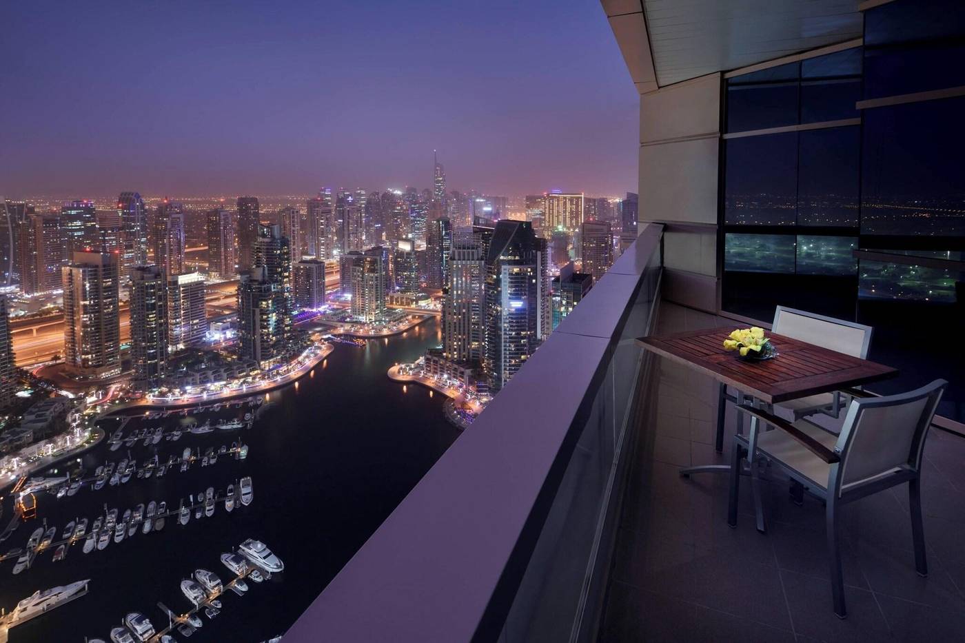 Dubai-Marriott-Harbour-Hotel---Suites-Room-24