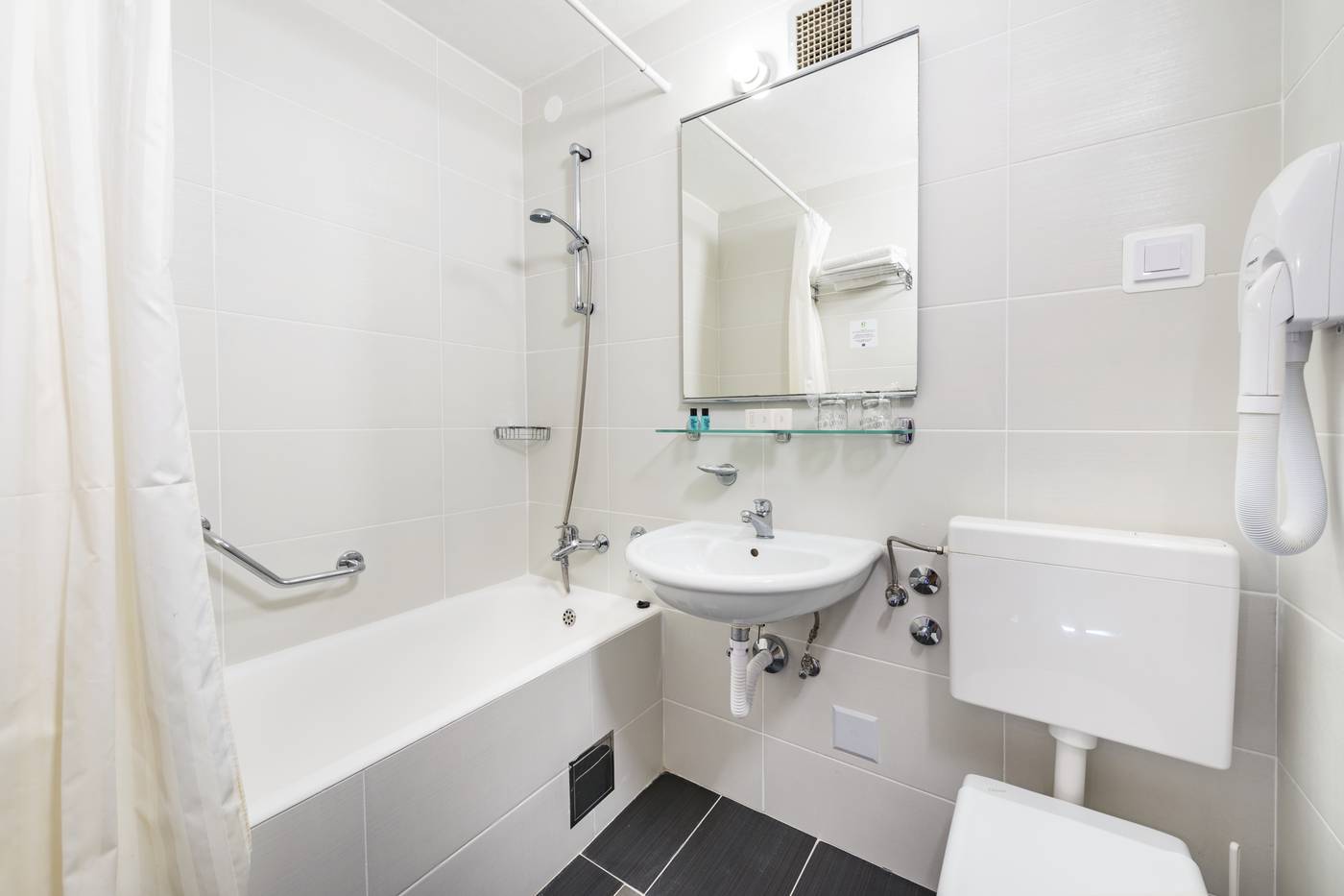 Hotel-Splendid-Room-29