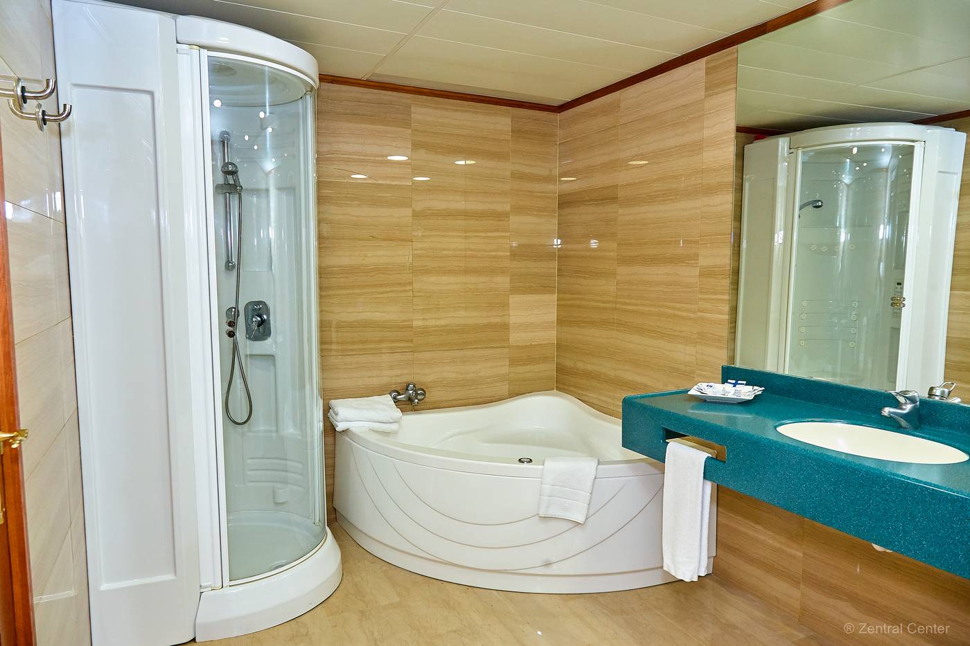 Zentral-Center---Adults-Only-Room-30