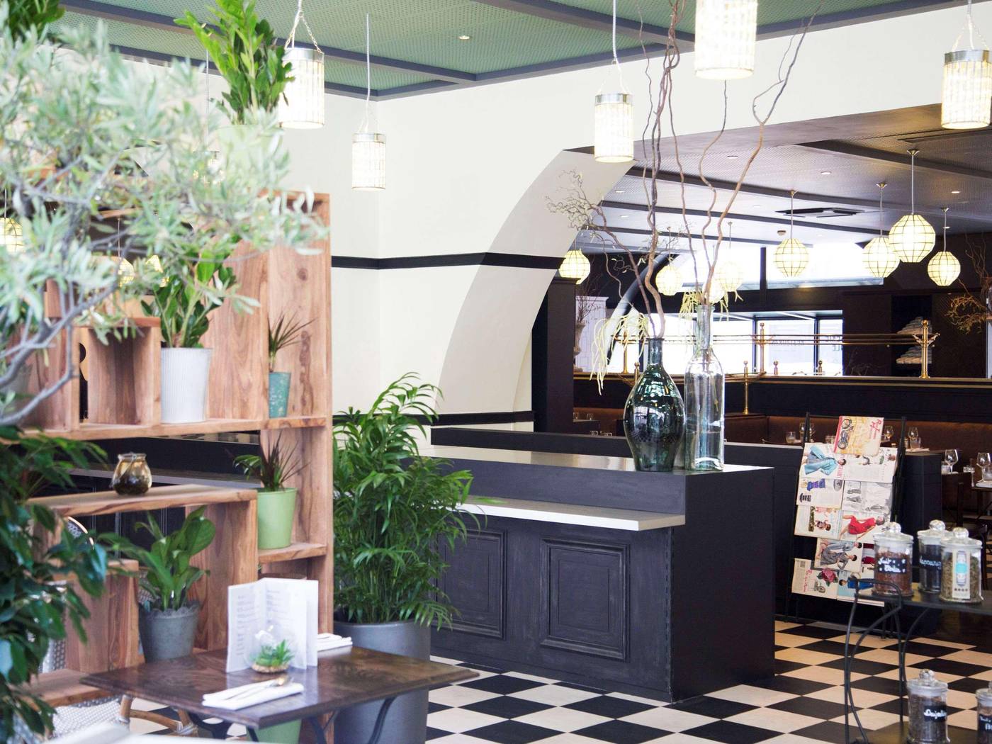 Ibis-Paris-Tour-Eiffel-Restaurant-18