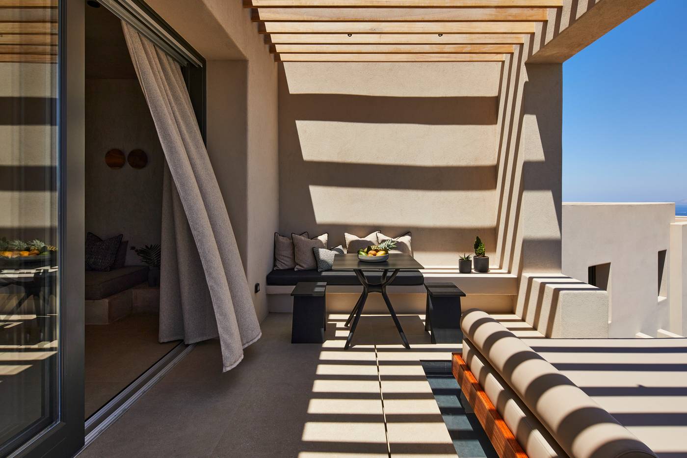 North-Santorini-A-Luxury-Spa-Hotel-Room-64