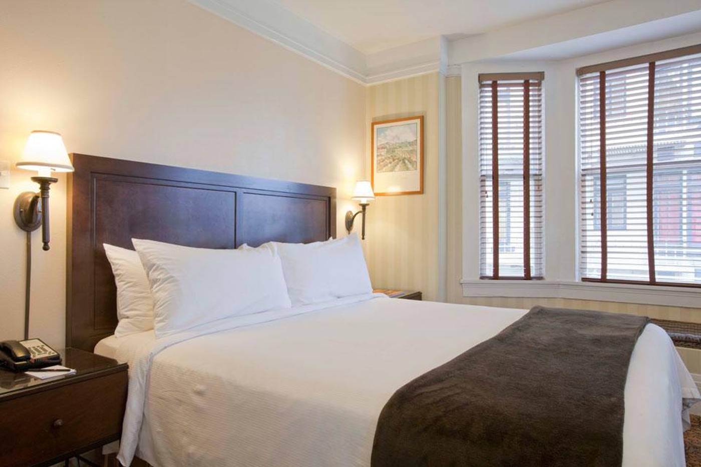 Executive Hotel Vintage Court