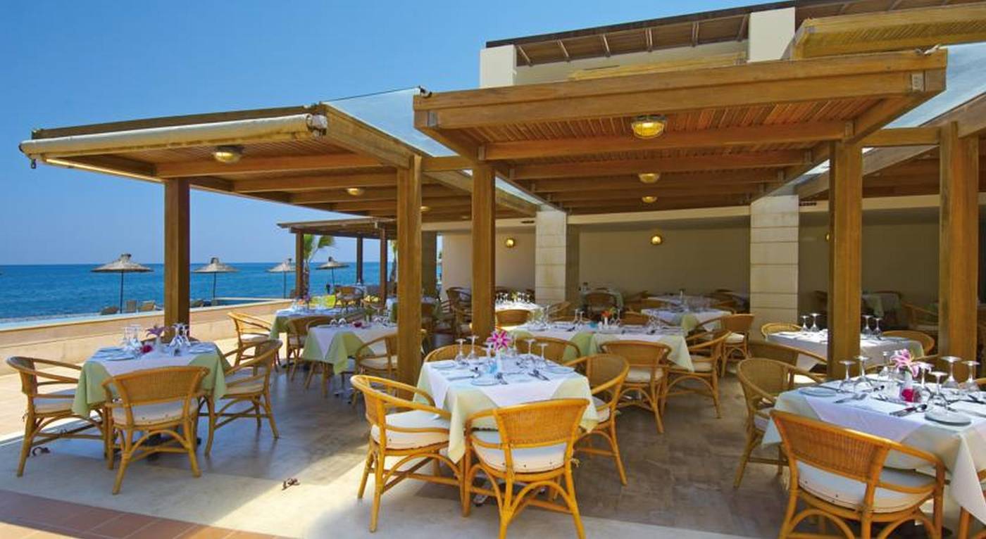 Grand-Bay-Beach-Resort-Restaurant-43
