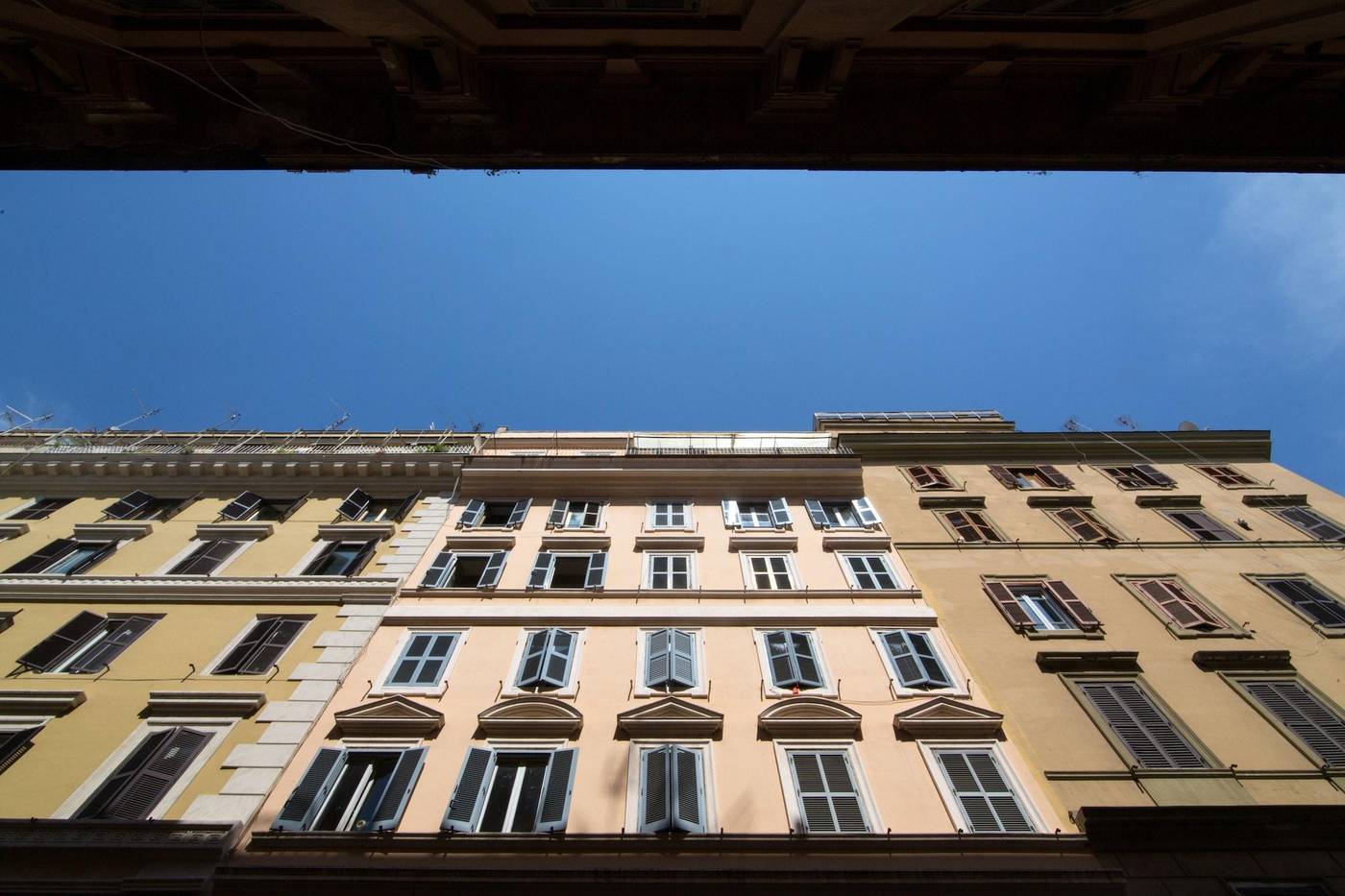 Domenichino-Luxury-Home-Room-7