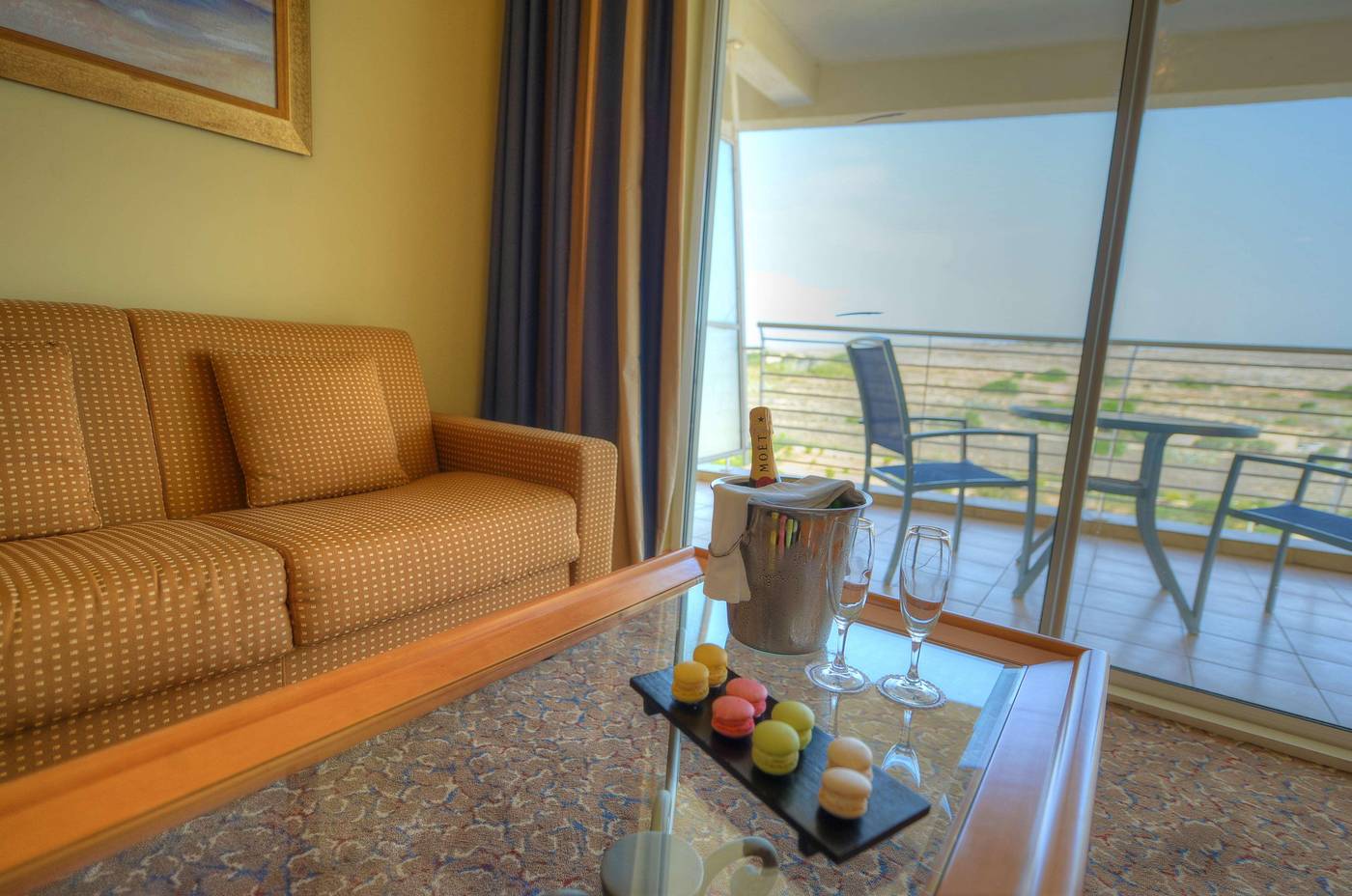 Radisson-Blu-Resort---Spa-Golden-Sands-Room-32