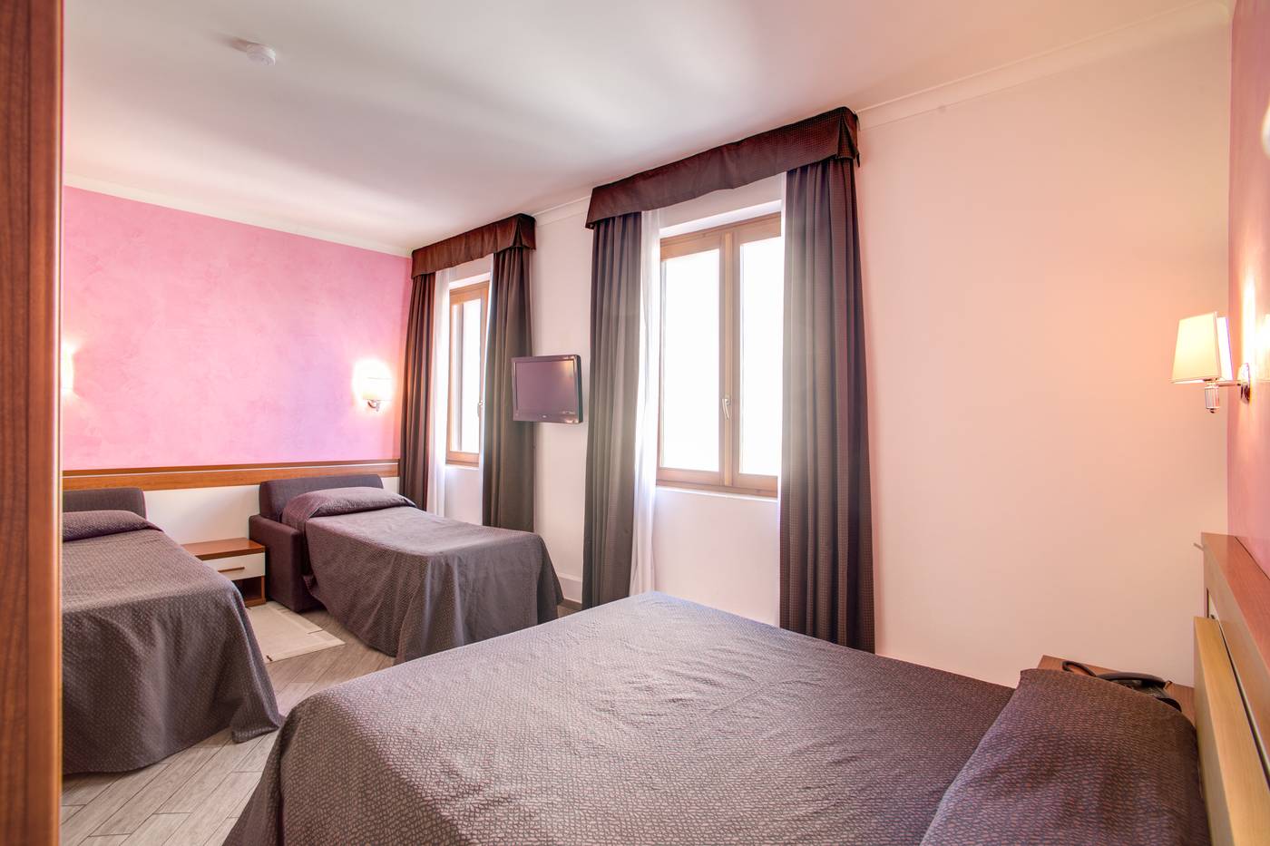 Hotel-Roma-Tiburtina-Room-24