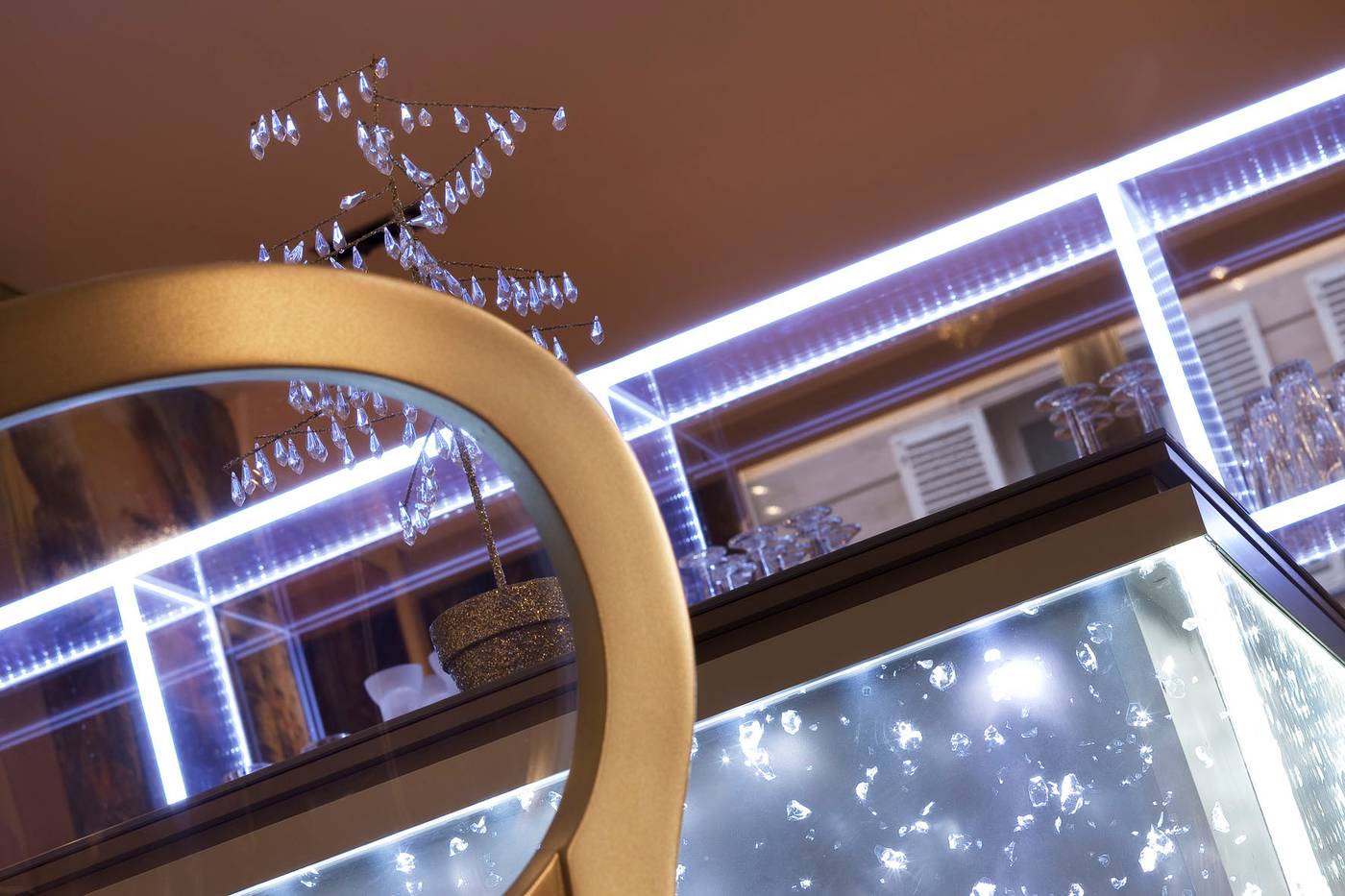 Best-Western-Anjou-Lafayette-Opera-Bar-8