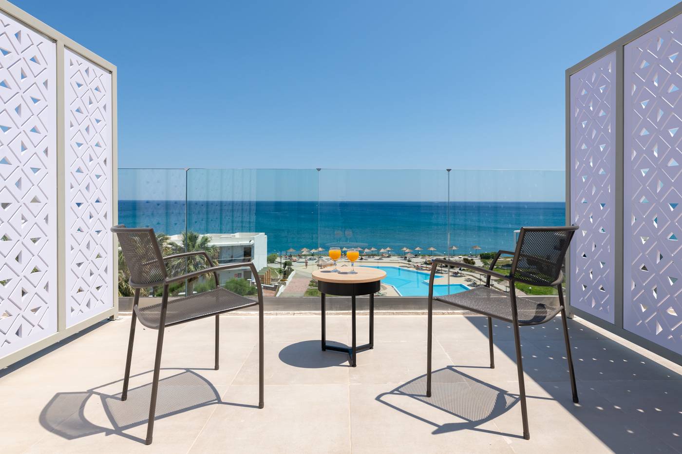 Paralos Rodos Lifestyle