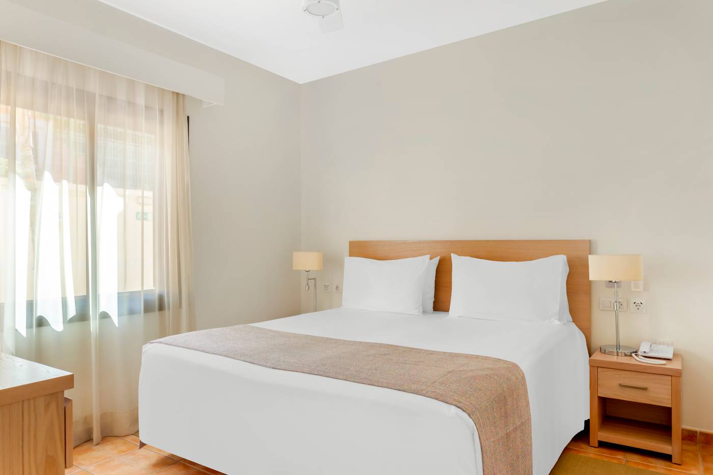 Royal-Sunset-Beach-Club-Room-21