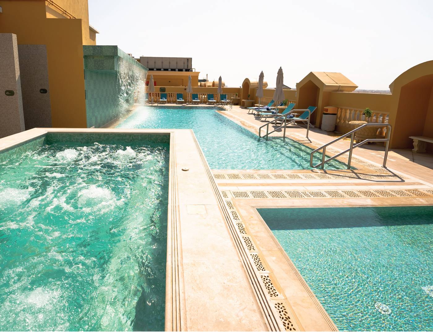 Somerset-Al-Mansora-Doha-Pool-3
