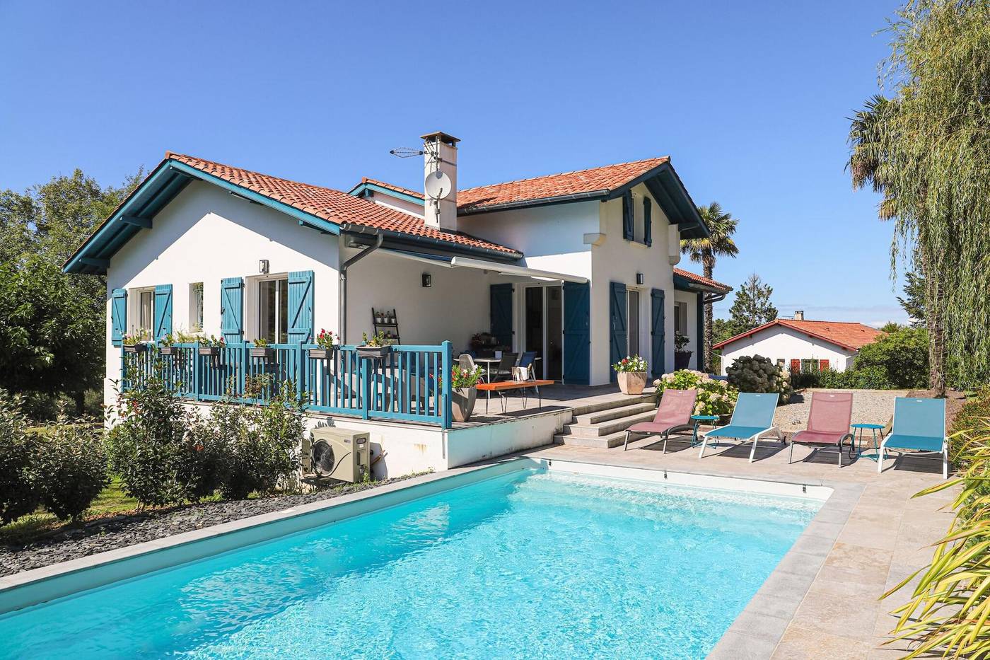 Chambre d'Hôtes Txori Etxea-France-ARCANGUES-General view-3