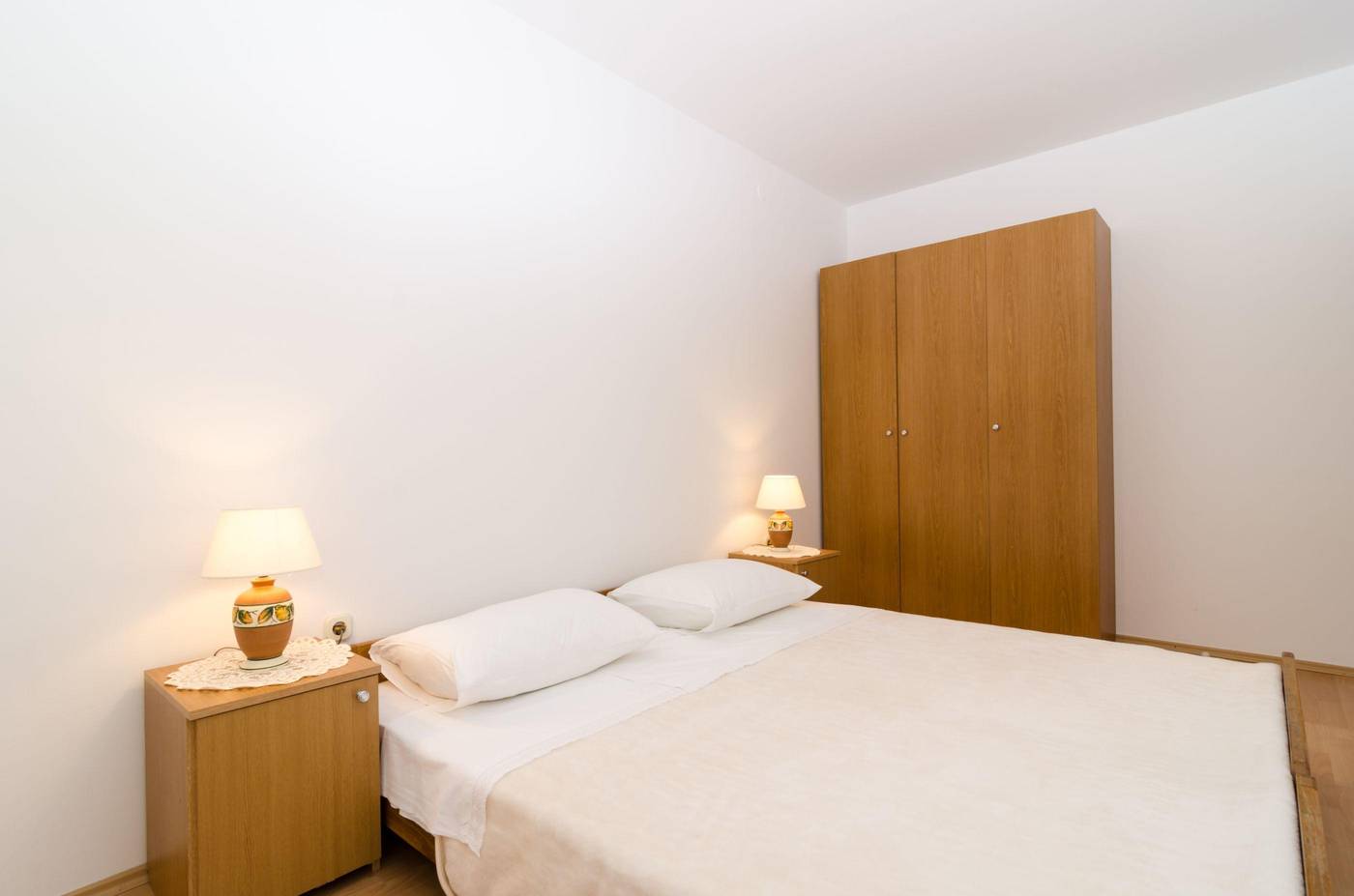 Apartments-Mare-Room-9