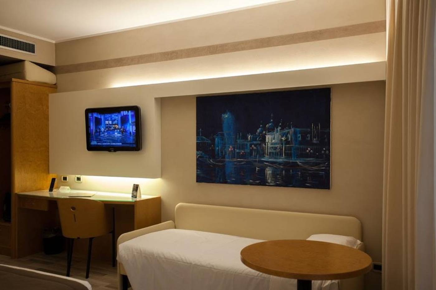 Ai-Pini-Park-Hotel-Room-19