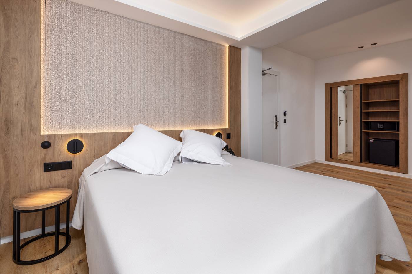 Ohtels-Gran-Hotel-Almeria-Room-13