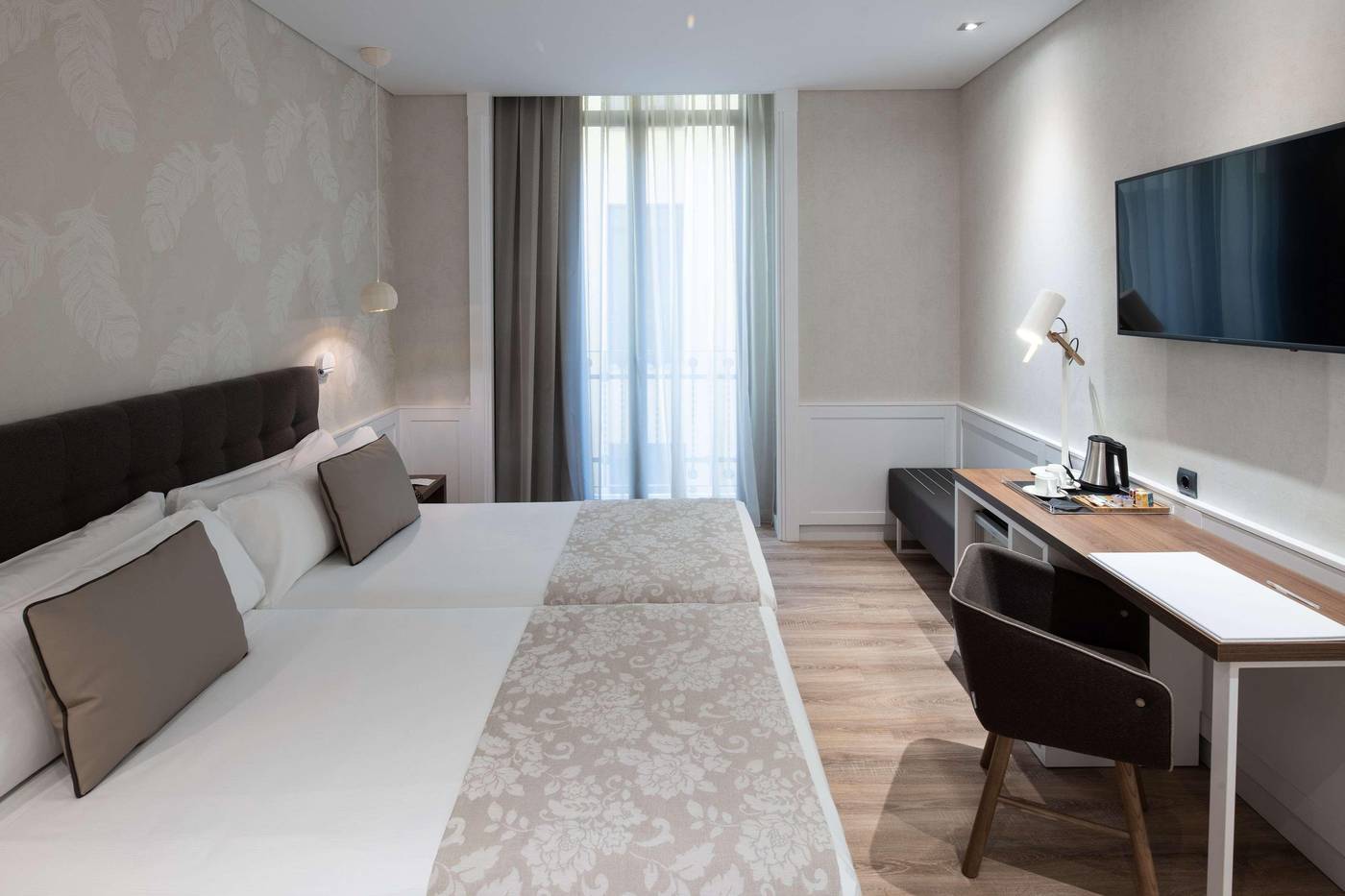 Catalonia-Puerta-del-Sol-Room-27