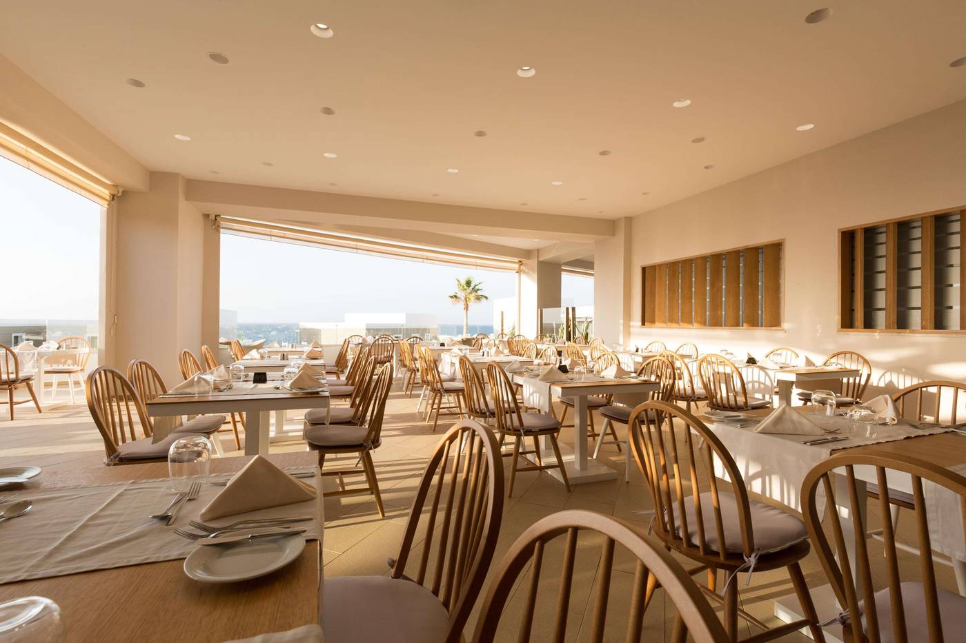 The-Royal-Blue-Restaurant-53