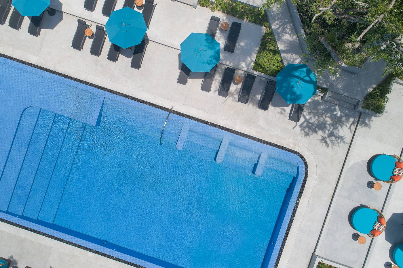 Avani-Chaweng-Samui-Hotel---Beach-Club-General-view-5